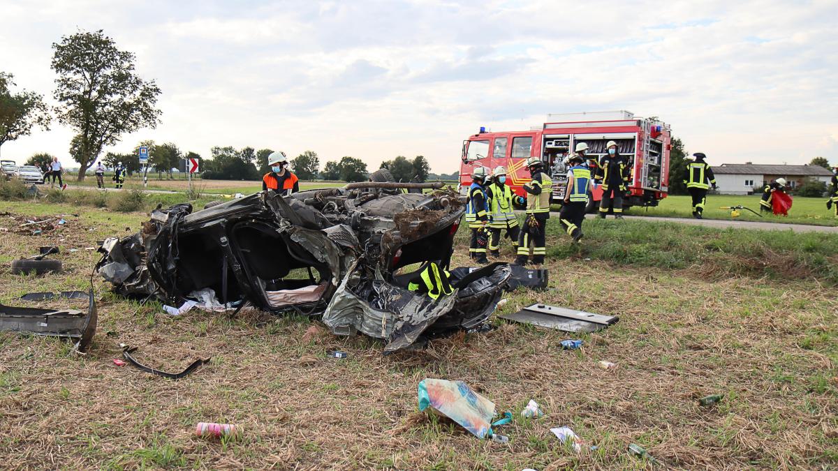 War Es Ein Autorennen Frau Stirbt Bei Unfall Nahe Riedheim