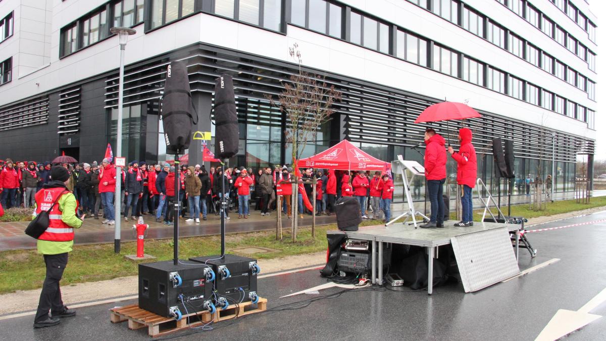 Cariad Beschäftigte streiken in Ingolstadt Problem bei Wacker Neuson