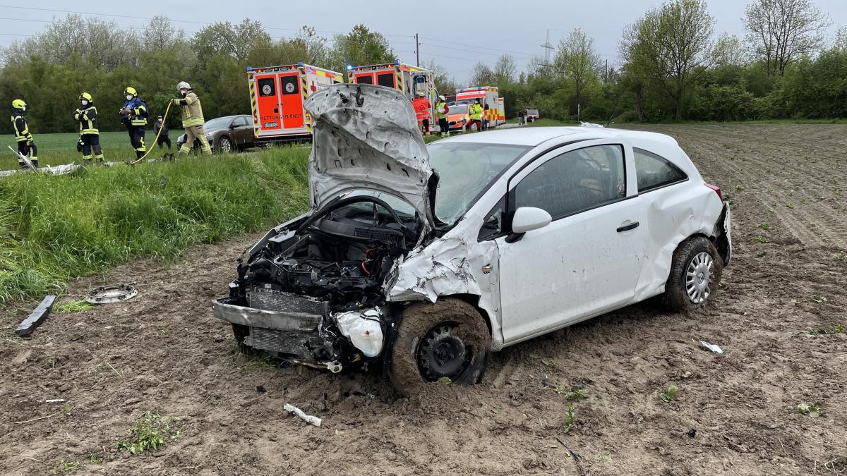 Todtenweis Sand Drei Menschen bei Frontalzusammenstoß schwer verletzt