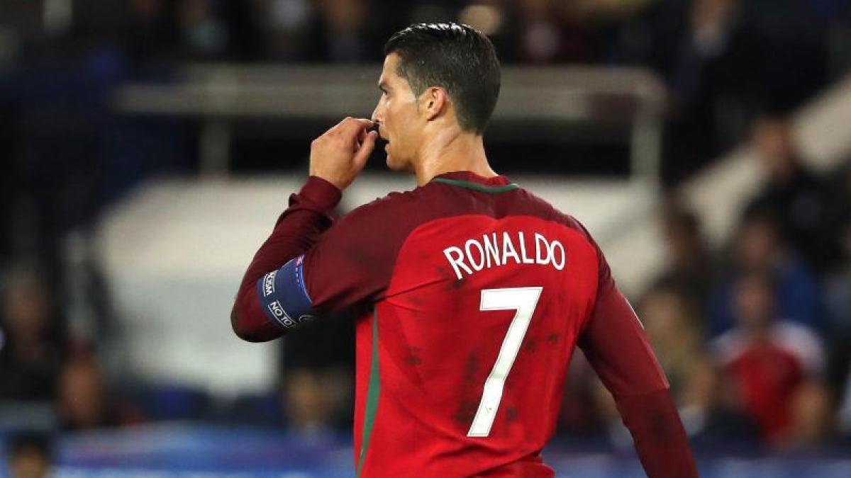 Cristiano Ronaldo Ausraster Vor Laufender Kamera Cristiano Ronaldo