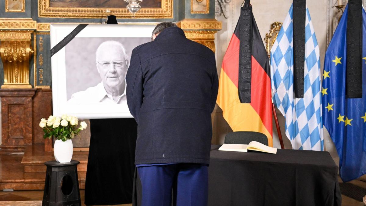 Söder und Bayern Spitze gedenken Beckenbauer