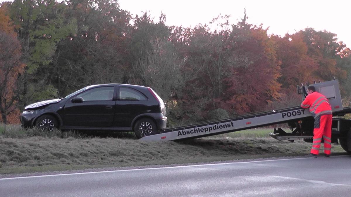 Missgl Cktes Berholen Auto Berschl Gt Sich