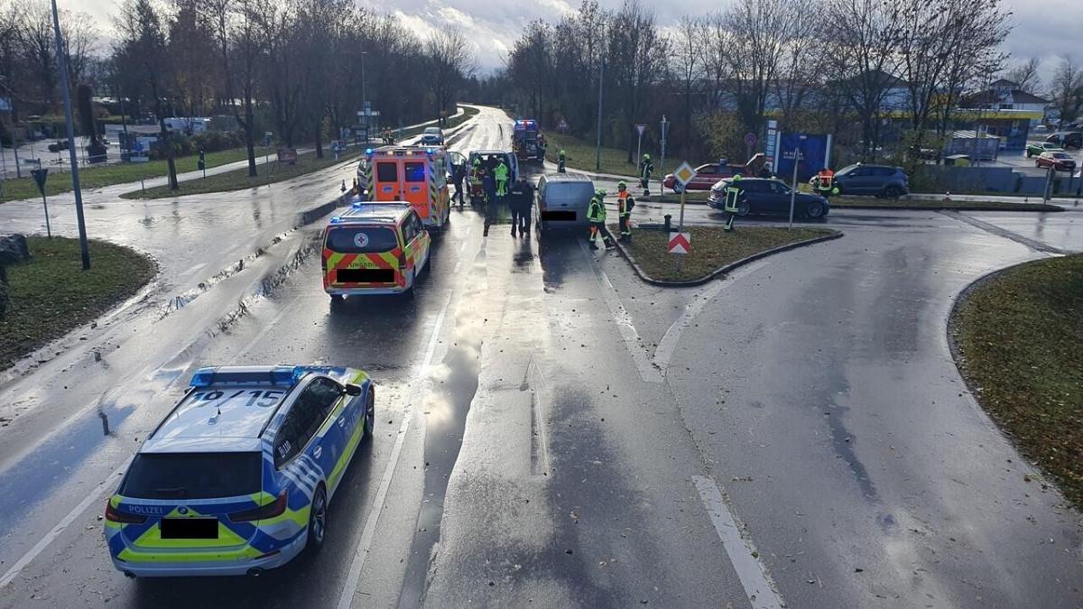 Affing Mühlhausen Polizei gibt Details zu Unfall an Kreuzung in