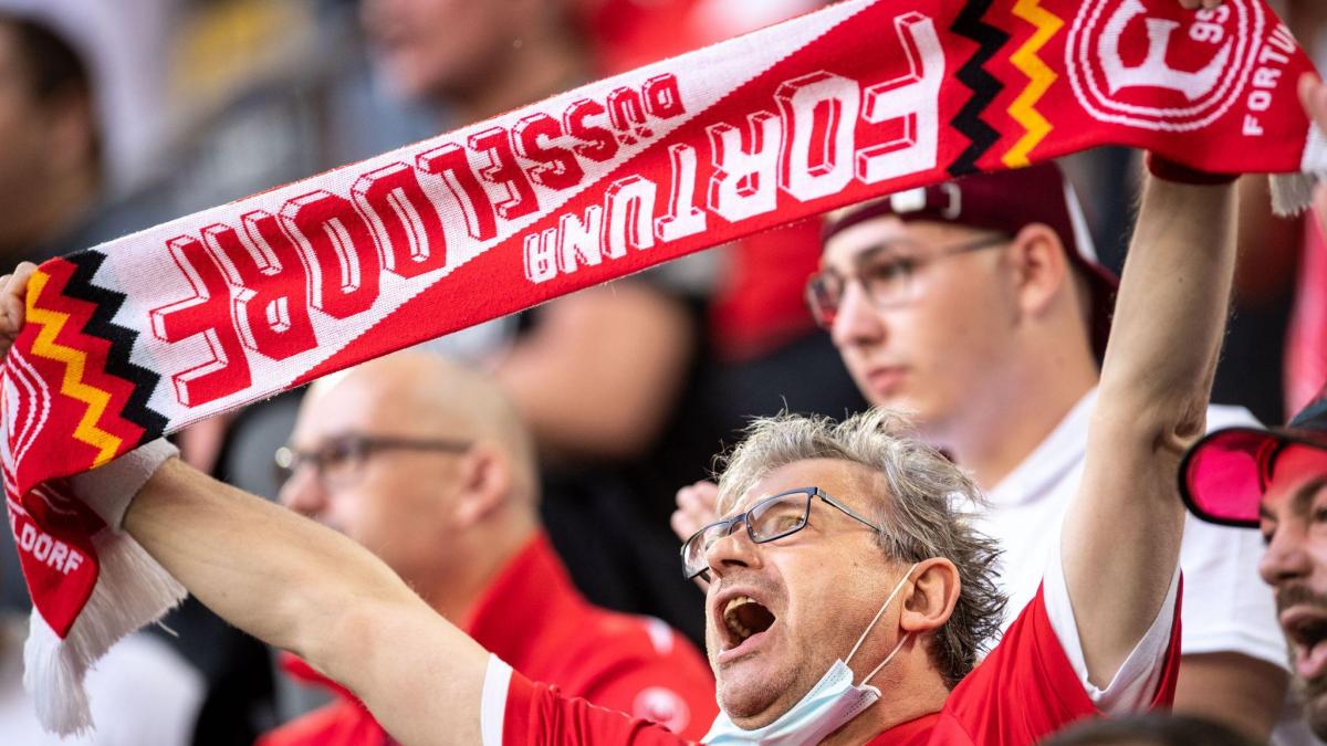 D Sseldorfer Modell Zuschauer Nur Noch In Der Rolle Der Claqueure