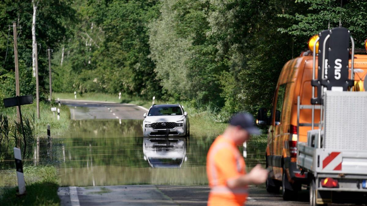 Berschwemmungen Tal In Miesbach Nach Unwetter Nicht Per Auto Erreichbar