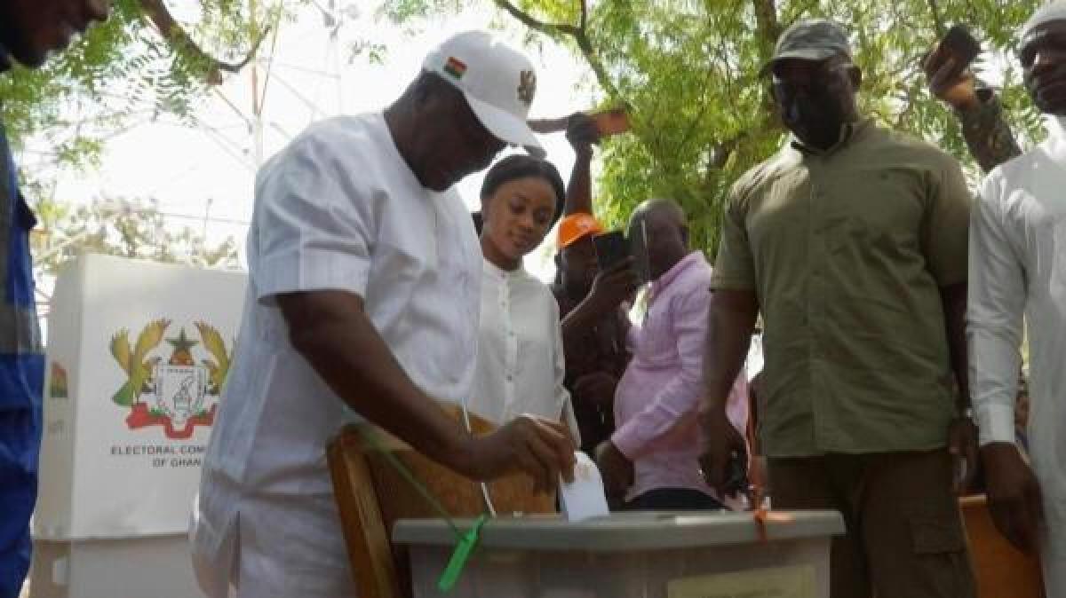 Video Ghanaian Opposition Ex President John Mahama Votes In