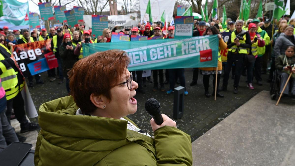 Öffentlicher Dienst Warnstreik Eskalation könnte Reisende treffen