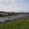Die Firma Vento ludens aus Jettingen möchte westlich von Erisweiler – ähnlich wie auf dem Bild in Hirschfelden – eine Freiflächenphotovoltaikanlage auf zwei landwirtschaftlichen Grundstücken in der Gesamtgröße von 12 Hektar errichten