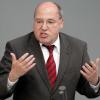 Der Bundestagsfraktionsvorsitzende von Die Linke, Gregor Gysi, im Deutschen Bundestag in Berlin. Foto: Wolfgang Kumm/Archiv dpa