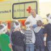 Nein, verletzt wurde niemand beim Ferienprogramm des BRK in Monheim. Allerdings übten die Sanitäter mit den Kindern den Ernstfall. 