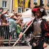 Perfektes Sommerwetter beim großen Frundsberg-Festumzug.