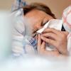 Q-Fieber zeigt sich oft mit grippeähnliche Symptomen, kann aber auch zu chronischen Beschwerden führen.