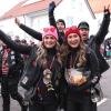 Bestes Wetter und prächtige Stimmung - tausende Besucherinnen und Besucher säumten wieder die Straßen Balzhausens