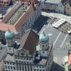 Heino Steinker betreibt das „Almdorf“ auf dem Plärrer. Nun eröffnet er am Rathausplatz in Augsburg einen neuen Imbiss - im Perlachturm.