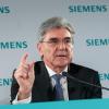 Joe Kaeser, Vorstandsvorsitzender von Siemens, muss sich erneut gegen die Vorwürfe von Fridays for Future wehren. Auch bei der Siemens-Hauptversammlung in der Münchener Olympiahalle.