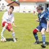 Nicht den Hauch einer Chance hatten die C2-Junioren des VfL Ecknach um Yusuf Özulu (links) und unterlagen der JFG Neuburg III mit 0:9 Toren. 