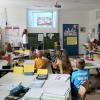 1000 Kinder mehr als im Vorjahr sitzen ab September in den Klassenzimmern von Augsburgs Grund- und Mittelschulen. Das hat Auswirkungen. 