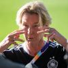 Martina Voss-Tecklenburg trainiert seit 2018 die deutschen Frauennationalmannschaft im Fußball.