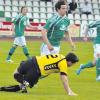 Zu Boden gerungen wurden Paul Fischer und seine Kameraden vom TSV Gersthofen. Nach 2:1-Führung gaben sie das Spiel noch aus der Hand und verloren 2:3. 