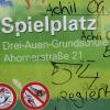 „54 regiert“: Schmierereien in Oberhausen weisen auf Jugendliche hin, die sich mit ihrem Viertel identifizieren. 	