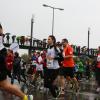 Heute Abend sind rund 11000 Jogger und Walker beim Firmenlauf unterwegs. Sie alle hoffen, dass das Wetter diesmal besser ist als im vergangenen Jahr. Damals gab es Dauerregen. 	 	