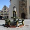 Der Osterbrunnen bei der Sebastianskirche in Oettingen. Dieser und viele weitere können ab 2. April besichtigt werden. 