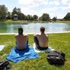 Momentaufnahme am Dienstagnachmittag im Haunstetter Naturfreibad: Es gab viel freien Platz bei sicherlich nicht idealem Badewetter. 