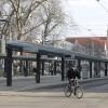 Am Montag wird in Augsburg der Nahverkehr bestreikt. Am Königsplatz sind die Bahnsteige leer.