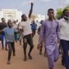 Zunächst demonstrierten noch Menschen im Land Niger für die Freilassung des Präsidenten Mohamed Bazoum. Doch am Donnerstag hatte die Armee offensichtlich die Macht in der Hand. 