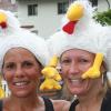 Auch die verrückten Hühner waren bei der zweiten Auflage des Aindlinger Marktlaufes wieder mit dabei.
