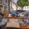 Was gab es da auf dem Altstadtflohmarkt in Nördlingen am Samstag nicht alles zu entdecken: Spielsachen, Kleider, Schuhe, Schmuck, Kunstgegenstände oder Körbe. Gerade am Vormittag war der Flohmarkt sehr gut besucht, die Besucherinnen und Besucher bummelten durch die Straßen. Unser Fotograf Josef Heckl war mit seiner Kamera unterwegs und hat einige Impressionen eingefangen.