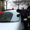 Die Berufsfeuerwehr Augsburg musste ein Baby, das im Auto eingeschlossen war, befreien. Bild: Berufsfeuerwehr Augsburg