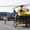 Mit dem Hubschrauber wurde ein 57 Jahre alter Motorradfahrer in die Unfallklinik nach Murnau geflogen, der sich bei einem Unfall auf der B17 bei Denklingen ein Bein gebrochen hat. 