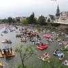Trotz Blitz und Donner kamen wieder Tausende zum Nabada am Schwörmontag in Ulm. Unser Zeitraffer-Video zeigt das bunte Treiben auf der Donau.
