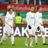 Ein Bild, das Bände spricht. Piotr Trochowski, Daniel Baier und Kapitän Paul Verhaegh (von links) steht die Enttäuschung nach dem 0:2 gegen Darmstadt in das Gesicht geschrieben. 