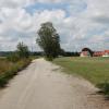 Die Häuser am Pointweg sind Luftlinie 100 Meter von den Gleisen entfernt. Über die Gestaltung eines Lärmschutzes soll nun auf einer Bürgerversammlung nach den Sommerferien diskutiert werden.  
