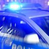Eine spektakuläre Verfolgungsjagd erlebten Polizeibeamte am Wochenende bei Petersdorf. Dabei wurde ein Polizeiauto komplett zerstört.