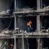 Nach dem Selbstmordanschlag in Istanbul wird die Türkei von neuer Gewalt erschüttert. Das Bild zeigt die Zerstörung in der kurdischen Stadt Di-yarbakir im Osten der Türkei. 