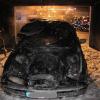 Wegen eines technsichen Defekts ist dieses Auto in einer Baldinger Garage abgebrannt und verursachte hohen Sachschaden.