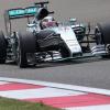 Weltmeister Lewis Hamilton hat das Freitagstraining zum Großen Preis von China dominiert. 