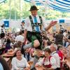 Jetzt heißt es wieder: Rein in Dirndl und Lederhosen und ab auf die Allgäuer Festwoche. Etwa 180 000 Besucher werden erwartet.