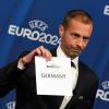 Und der Ausrichter der EM 2024 ist: «Germany». Bei der Bekanntgabe-Zeremonie hat UEFA-Präsident Aleksander Ceferin den Zettel mit dem Namen des Gastgebers aus dem Umschlag gezogen.