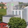 Die Getreidesilos des Lagerhauses des Agrarzentrums Lech-Paar in Motzenhofen (Hollenbach) sind nach der Ernte voll.