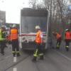 In der Augsburger Remboldstraße ist eine Straßenbahn der Linie 64 entgleist. Es gab zahlreiche Ausfälle und Verspätungen: Es wurde niemand verletzt.