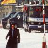 Berlin und Spionage – das hat Tradition, aber scheinbar auch Zukunft. Legendär waren lange die Agentenaustausch-Aktionen auf der Glienicker Brücke. Unser Bild zeigt die Überführung von Geheimdienstmitarbeitern im Jahr 1986.  


