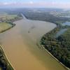 Den Kopfspeicher am Kraftwerk Bertoldsheim (Bild) will die Uniper Wasserkraft künftig um 20 Zentimeter höher stauen. Das hat auch Auswirkungen auf Marxheim und Niederschönenfeld. Die Bürgermeister der Donau-Kommunen und Anlieger fürchten, dass auch das Grundwasser steigen könnte.  	
