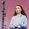 Die 16-jährige Greta Thunberg, hier bei einer Kundgebung in London, gilt als haushohe Favoritin für den Friedensnobelpreis. 