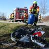 Alle Hände voll zu tun hatten die Feuerwehrleute nach dem Unfall. 