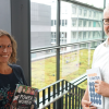 Laetitia Ory und Norbert Gerth betreuen bis zu 90 Studententeams an der Hochschulen Augsburg, ihre ersten unternehmerischen Schritte zu machen.