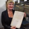 Kaum entzifferbar sind die alten Gemeinderechnungen aus dem Jahr 1791. Es ist das älteste Dokument das Petra Narr bisher im Kissinger Gemeindearchiv entdeckt hat. 